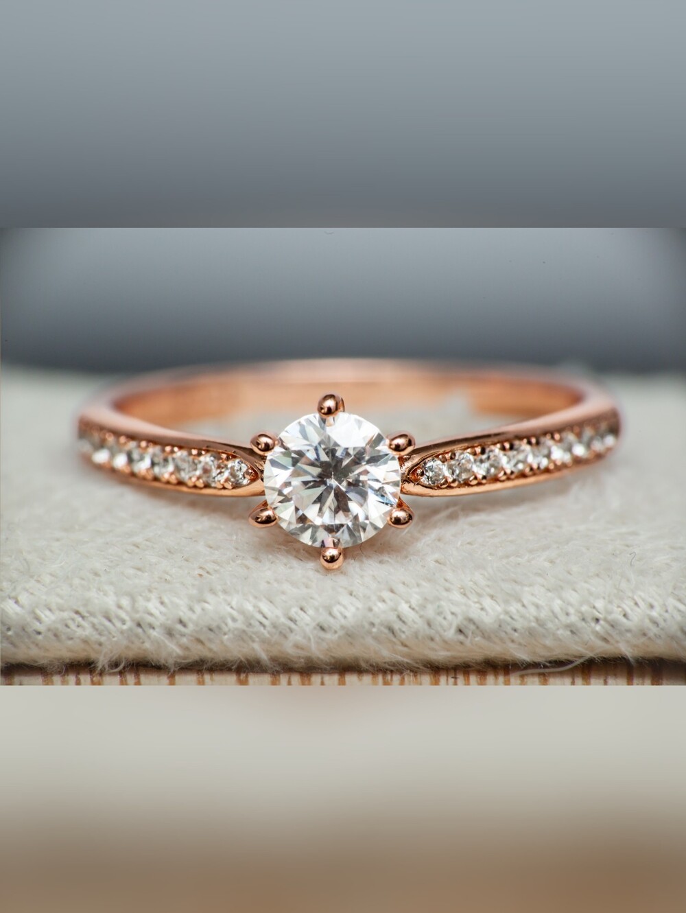 Brand New 0.5ct D-Color Moissanite Ring - Size 6 - 925 Silver Rose Gold Finish